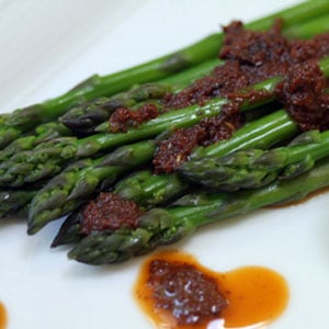 Asparagus with Tomato Pesto Dressing