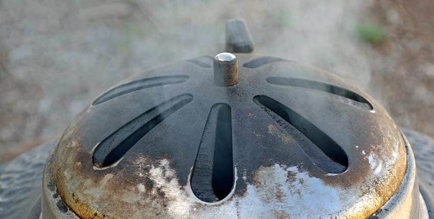 A close up of the top of an umbrella