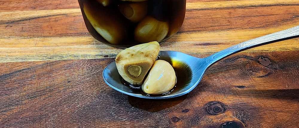 Korean pickled garlic (Maneul Jangajji)